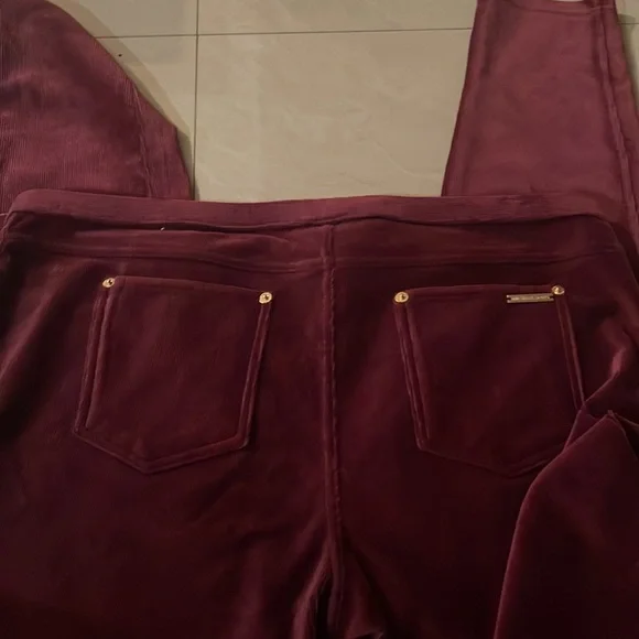 Lightweight cords with stretch - Picture 4 of 4